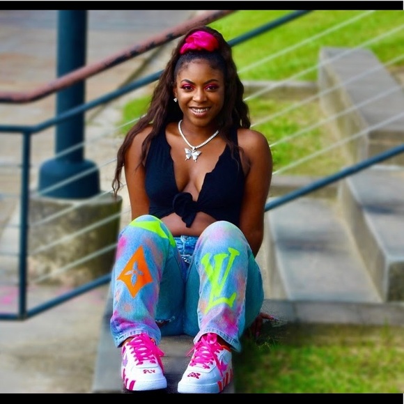 Meet your Posher, Mykel - Picture 1 of 1